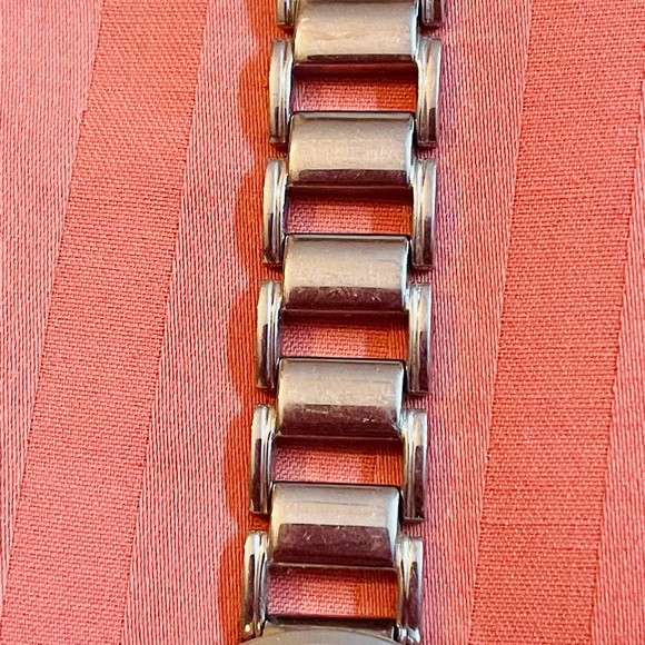 Kenneth Cole wrist watch - Picture 5 of 7